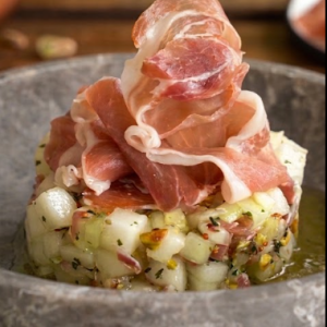 Tartar de Melón con Jamón